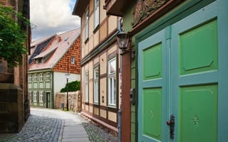 Картинка дома, Германия, улочка, Wernigerode, двери, фонари
