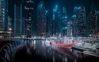 Картинка здания, дома, ночной город, гавань, Дубай, лодки, Dubai, ОАЭ, небоскрёбы, Роман Бевзенко, Дубай Марина, UAE, залив, Dubai Marina