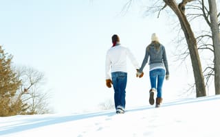 Картинка Winter love, варежки, теплота, девушка, отношения, снег, парень, зима, любовь