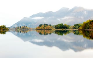 Картинка отражение, Великобритания, озеро, деревья, природа, дымка, Англия, осень, туман, горы