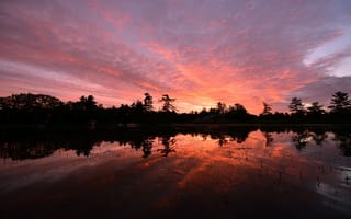Картинка отражение, закат, озеро, облака, Онтарио, вечер, деревья, оранжевое, Канада, небо