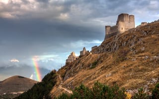 Картинка Rainbow And The Castle, Италия, Abruzzo Italy, Радуга, Развалины, Крепость