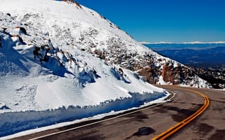 Обои дорога, горы, снег