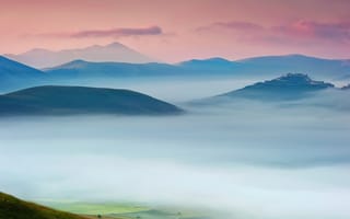 Картинка утро, небо, Умбрия, Италия, дом, долина, усадьба, туман