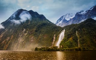 Картинка Milford Sound, фьорд, Милфорд-Саунд, горы, Bowen River, Lady Bowen Falls, Новая Зеландия, водопад Леди Боуэн, река Боуэн, New Zealand