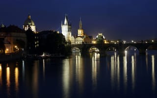 Картинка огни, Прага, Влтава, ночь, река, фонари, мост