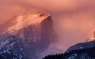 Картинка гора, Rocky Mountain National Park, дымка, лес, рассвет, снег, Hallet Peak