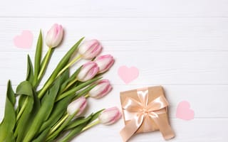 Картинка цветы, подарок, heart, wood, pink, букет, тюльпаны, розовые