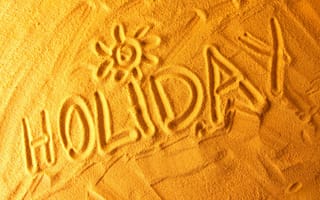 Обои Holiday, выходные, море, надпись, песок, отдых, пляж, beach, солнце