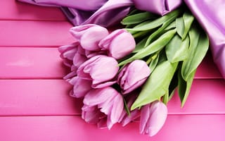 Картинка цветы, букет, pink, розовые, тюльпаны, flowers, лента, wood