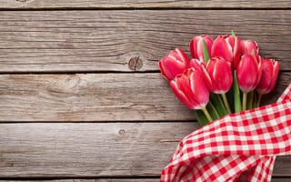 Картинка цветы, букет, romantic, красные, red, flowers, тюльпаны, wood