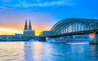 Картинка cathedral, river, travel, skyline, landmark, bridge, germany, dom