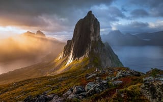 Картинка grass, river, mountains, nature, rocks, water, clouds, landscape