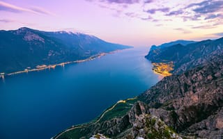 Картинка lights, sky, trees, Italy, water, mountains, landscape, nature