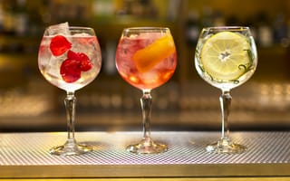 Картинка gin and tonic in, colorful cocktails, drinking place, distilled liquor