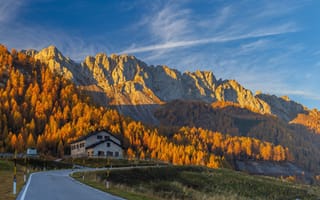 Картинка дорога, осень, горы, Альпы, дом, Венеция, Италия, Джулия