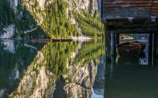 Картинка горы, озеро, лодки