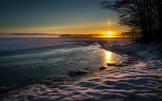 Картинка снег, закат, озеро