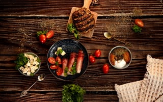 Картинка зелень, хлеб, томаты, вкусненько, мясо, приправа, Анна Штабель, деревянный стол