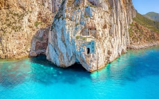 Картинка Италия, Italy, Sardinia, Скалистое здание, Сардиния, Cliff Building, Порто-Флавия, бирюзовое море