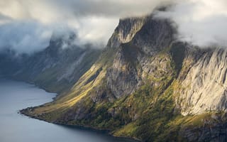 Картинка clouds, mountain, norway, cliff, range