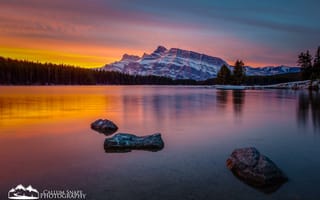 Картинка горы, Lake Magog, озеро, снег, закат, Assiniboine Provincial Park, alberta, British Columbia, лес, природа