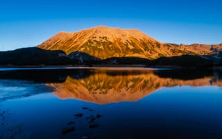 Картинка красота, горизонт, Николов Андриян, голубое небо, Золотая гора, отражение в воде