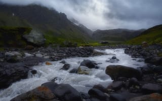 Картинка туман, красота, горная река, Алексей Кретов, валуны, непогода, поток воды