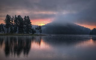 Картинка деревья, озеро, красота, Герчев Николай, утро, дымка, гора