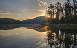Картинка закат, озеро, живописный пейзаж, Герчев Николай, водная гладь, отражение в воде