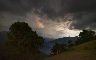 Картинка облака, деревья, Кудашкина Ксения, Небесная драма, склон горы