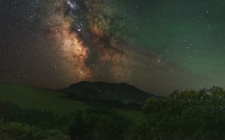 Картинка деревья, галактика, Буйство зелени земное и небесное, атмосферное явление, ночное небо, Кудашкина Ксения