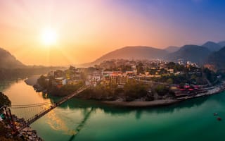 Картинка город, река, Закат, Ришикеш, Уттаракханд, Sunset, Солнце, Индия