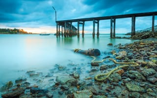 Картинка море, пляж, берег, пирс, небо, summer, лето, камни