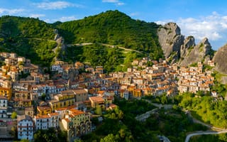 Картинка солнце, деревья, скалы, панорама, Italy, горы, Basilicata, дома
