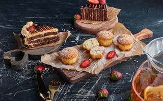 Картинка wooden, variety, boards, pastries