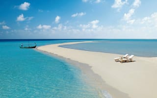 Картинка лодка, Мальдивы, шезлонг, коса, океан, небо, песок, море, пляж