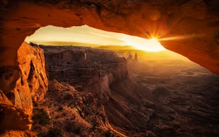 Обои лучи, сша, солнце, пещера, горы, закат, свод, природа, каньон, Canyonlands