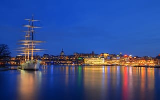 Картинка корабль, порт, море, Skeppsholmen, небо, Стокгольм, ночь, отражение, дома, швеция, огни