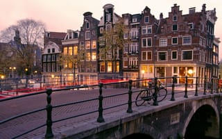 Картинка Prinsengracht and Brouwersgracht Canals, Амстердам, Нидерланды, Велосипед, Вечер, Голландия, Netherlands, Amsterdam, Мост