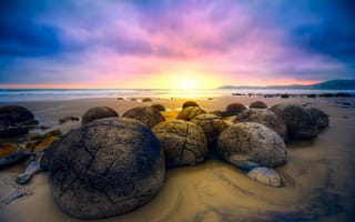 Картинка восход, Moeraki Boulders, камни, небо, Новая Зеландия, песок, океан, пляж, валуны Моераки