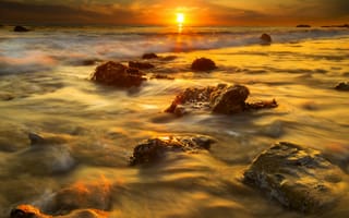 Картинка Малибу, солнце, камни, Калифорния, водоросли, пляж, закат