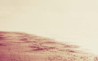 Картинка природа, sunlight, вода, sea, солнце, water, море, пляж, sand, следы, beach, песок, свет, nature, 1920x1280, prints, пейзаж, landscape