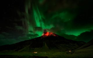 Картинка вулкан, извержение, ночь, северное сияние