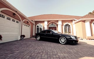 Картинка Mercedes-Benz, чёрный, гараж, мерседес бенц, CL500, CL-Klasse, окна, особняк, С215, black