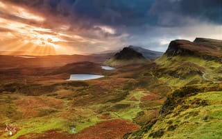 Картинка небо, облака, вечер, лучи, холмы, солнце, долина, Шотландия, область Хайленд, остров Скай, свет, горы