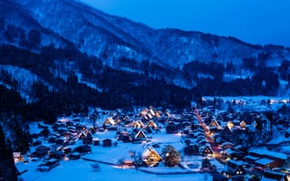 Картинка снег, зима, огни, Сиракава-го, ночь, Япония, дома, горы, остров Хонсю, Гокаяма
