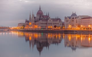 Картинка огни, парламент, река, Венгрия, Будапешт, Дунай