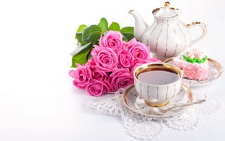 Картинка чашка, розы, чайник, кружево, напиток, чай, букет, цветы, десерт, сладость, салфетка, пирожное