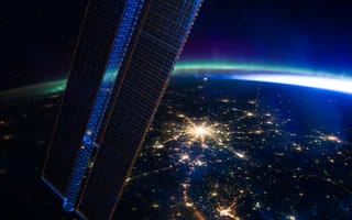 Картинка Земля, Москва, Плеяды, огни, МКС, Полярное сияние